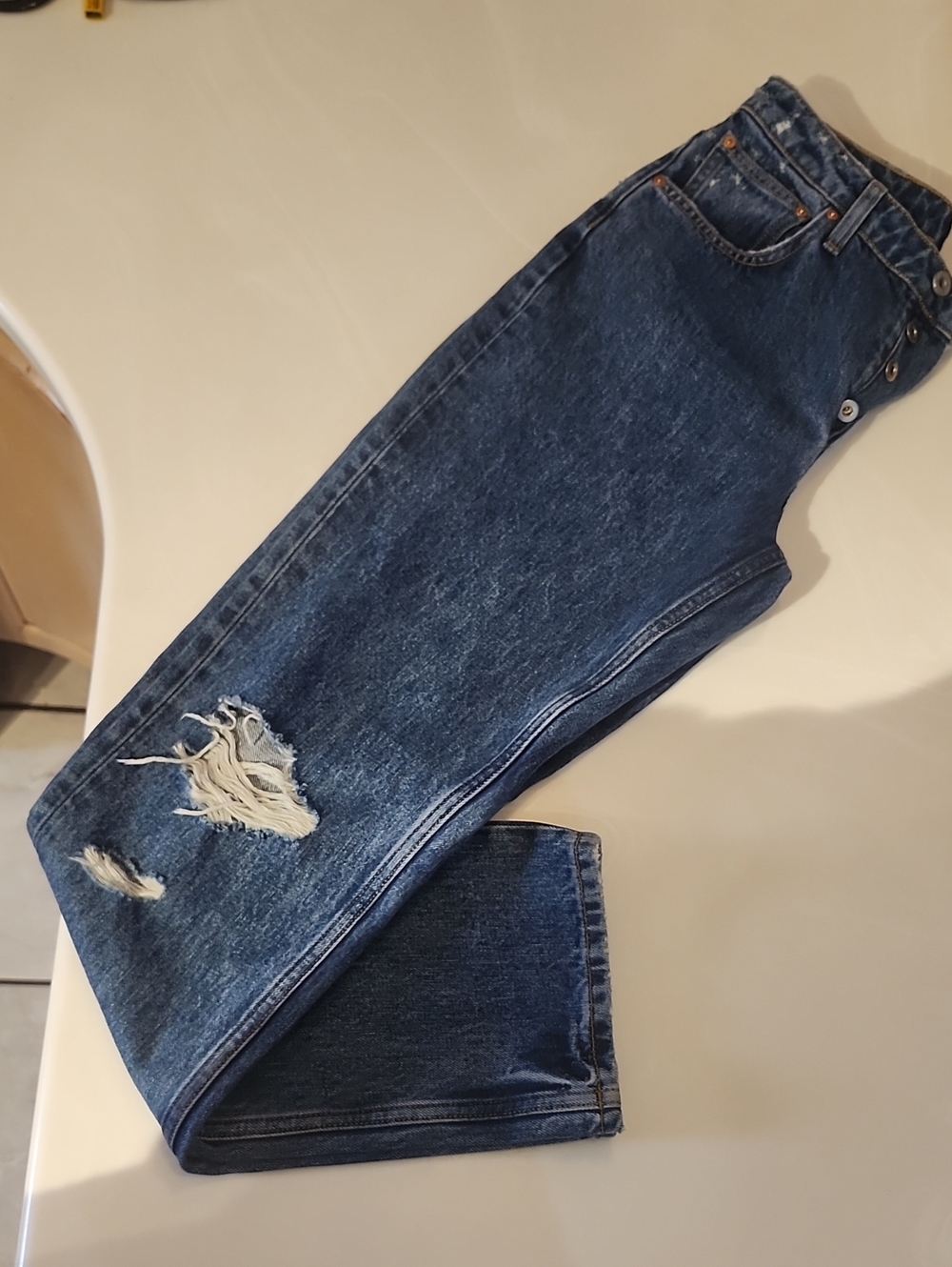Relaxed Distressed Women's Jeans in Dark Blue